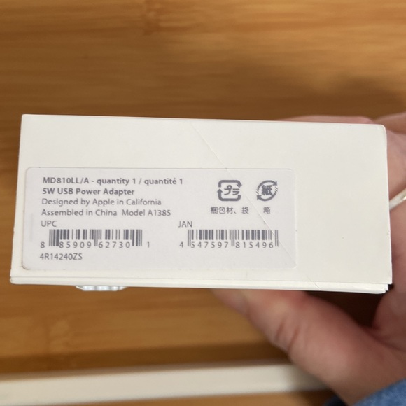 NWT Apple USB to lightning cable (1m) and 5w USB Power Adapter - Picture 5 of 5